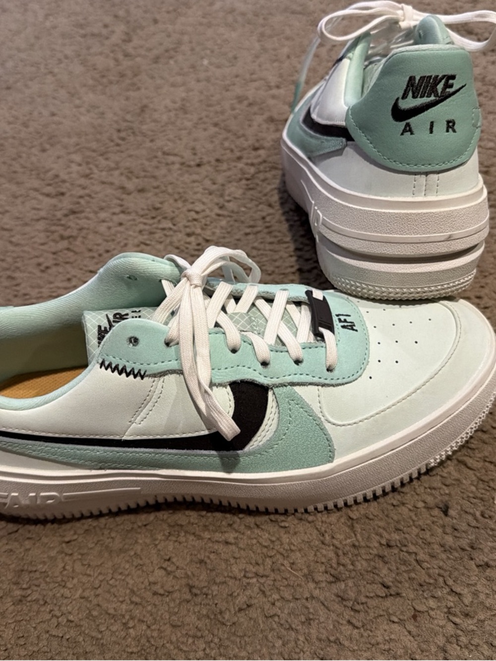 Nike Airforce 1 Sneakers in Mint Green, White & Black